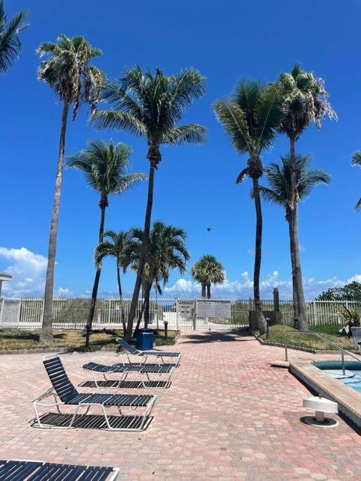 Chic Ocean Front Studio! Apartment Miami Beach Exterior photo